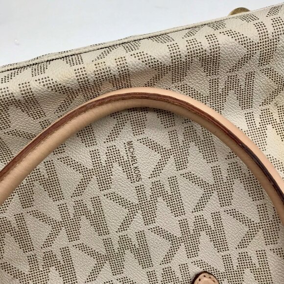 Michael Kors Vanilla Monogram Canvas Jet Set Work Tote Bag - Picture 11 of 11